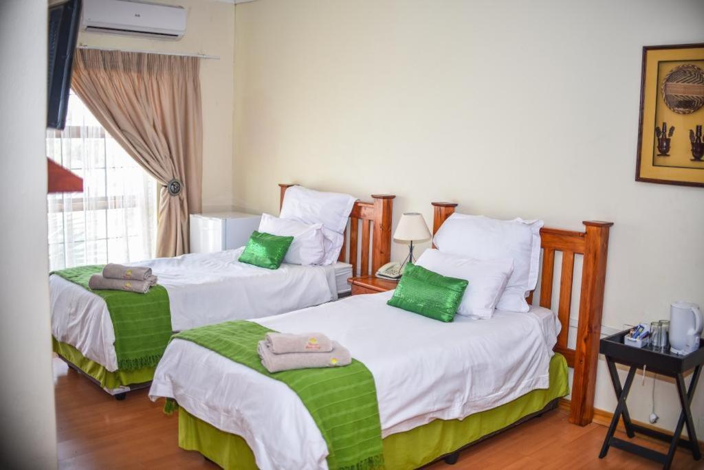 Tshedza Guest Lodge Louis Trichardt Eksteriør billede
