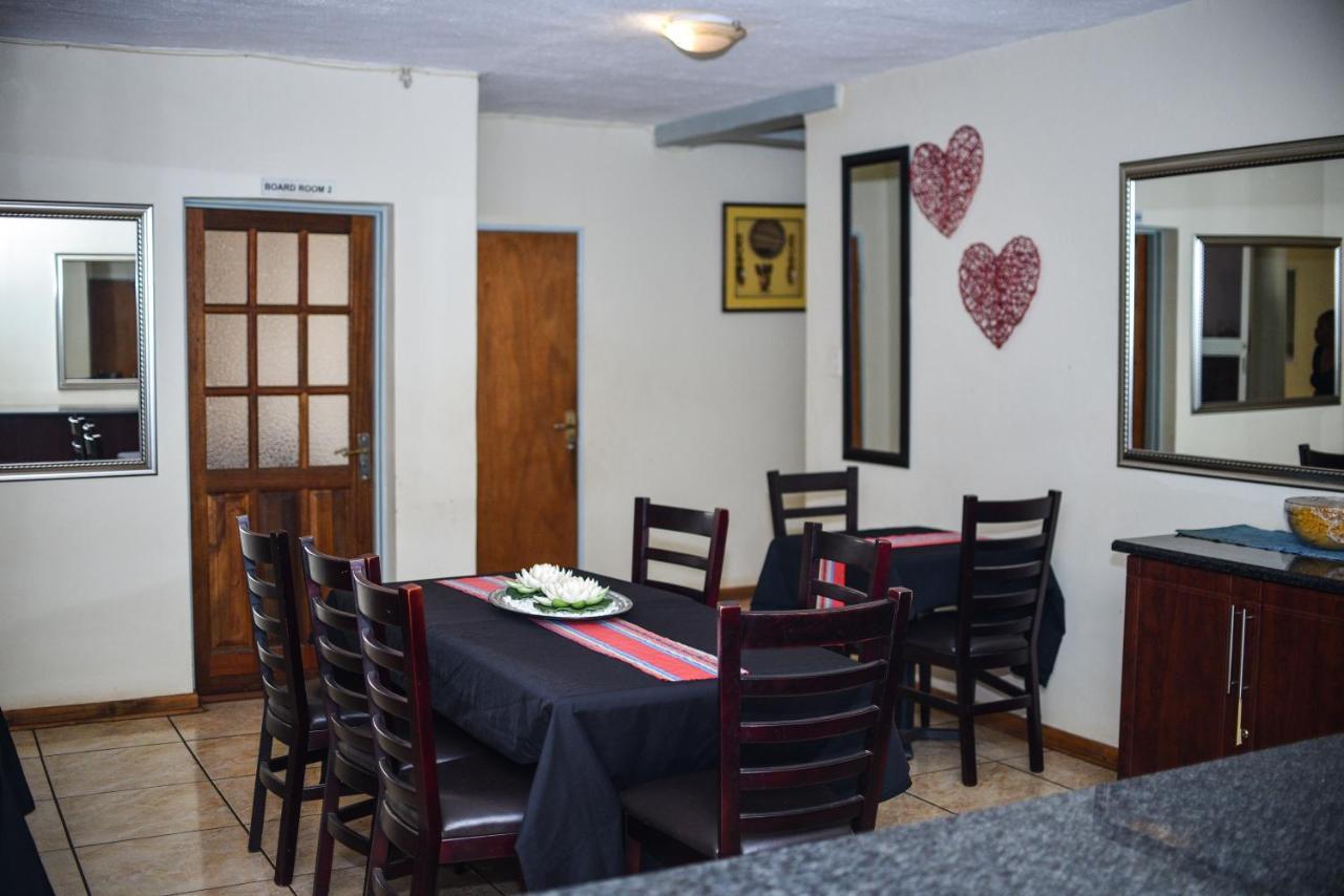 Tshedza Guest Lodge Louis Trichardt Eksteriør billede